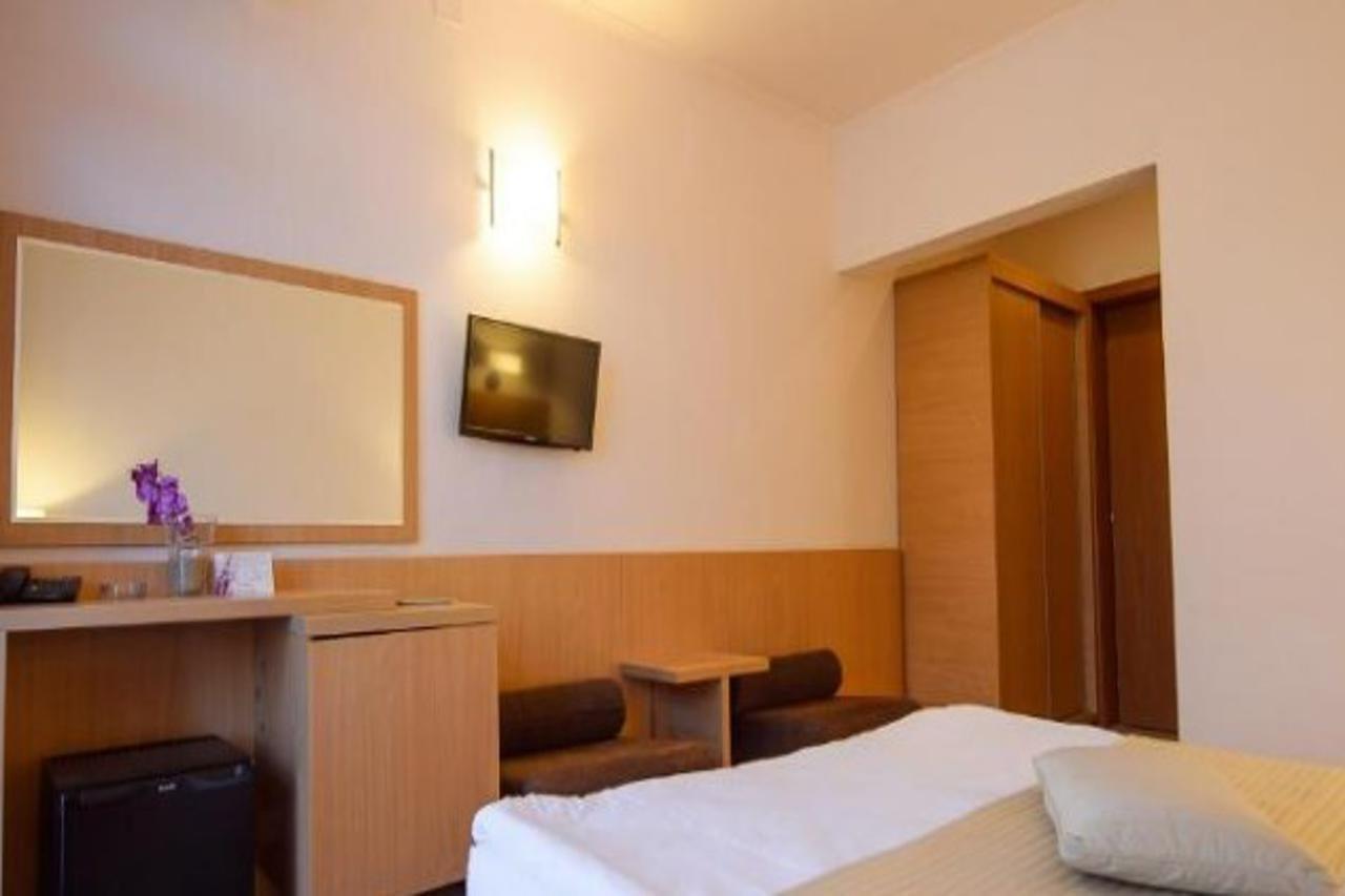 Hotel Sara Neptun Exterior foto